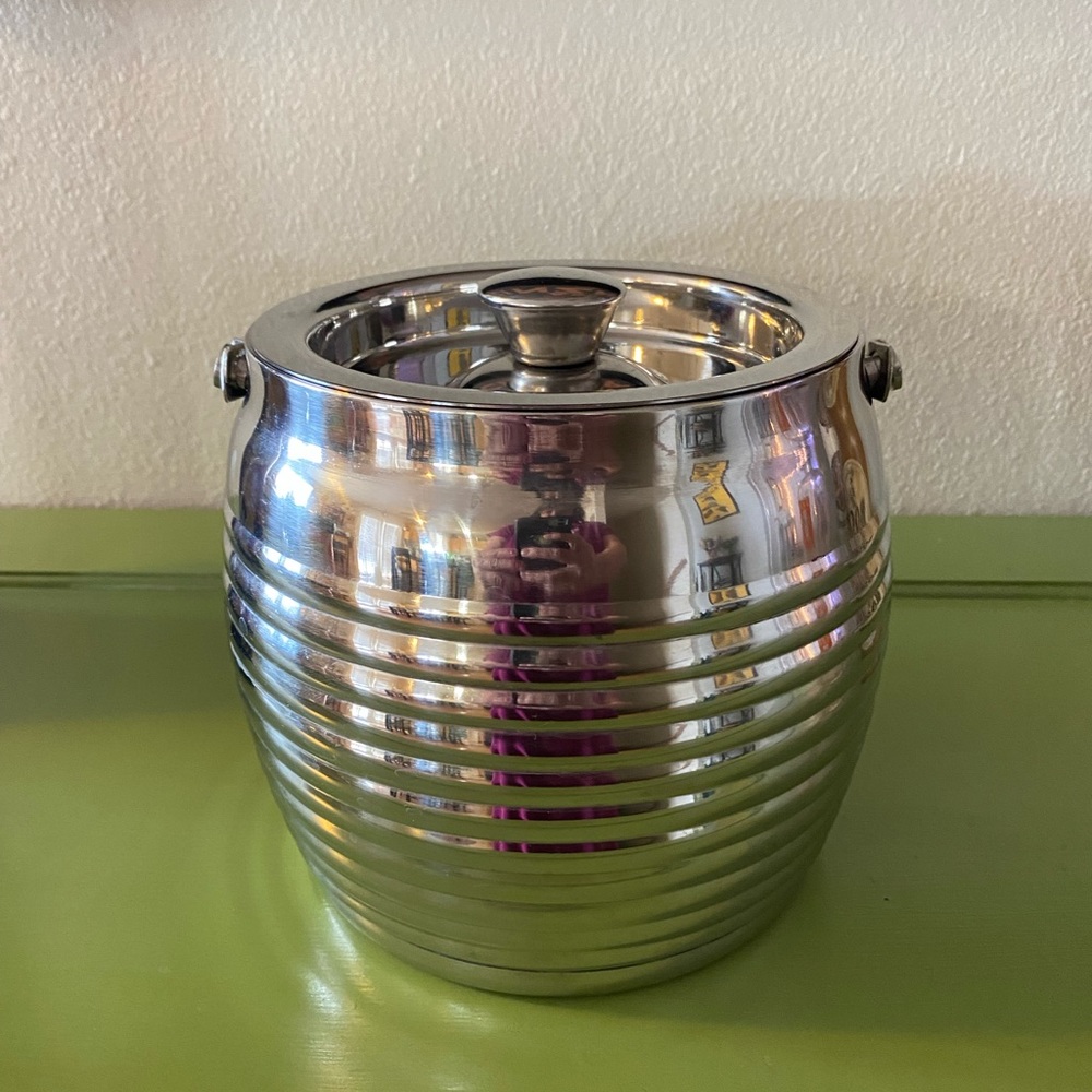 Cool stainless ice bucket
